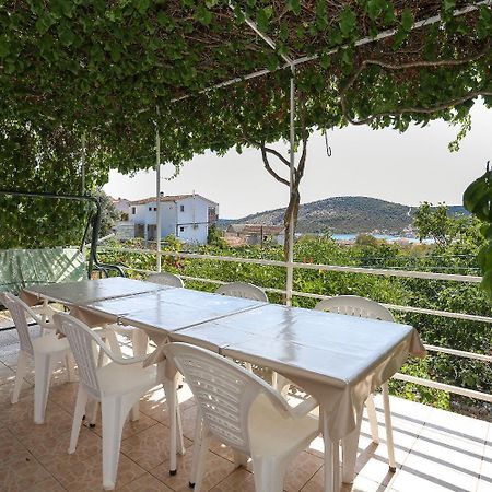 Holiday Home Marcelo-With Terrace Vinišće 외부 사진